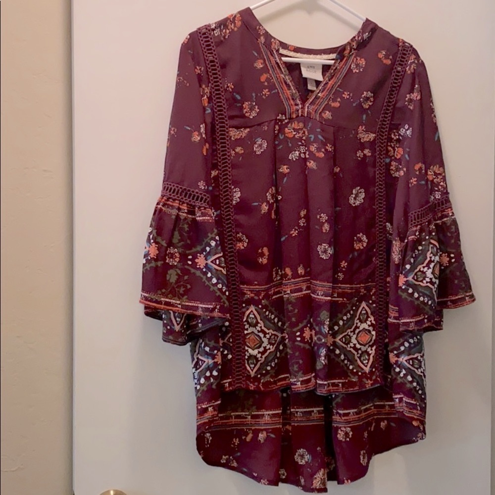 ✨Knox Rose bell sleeve top